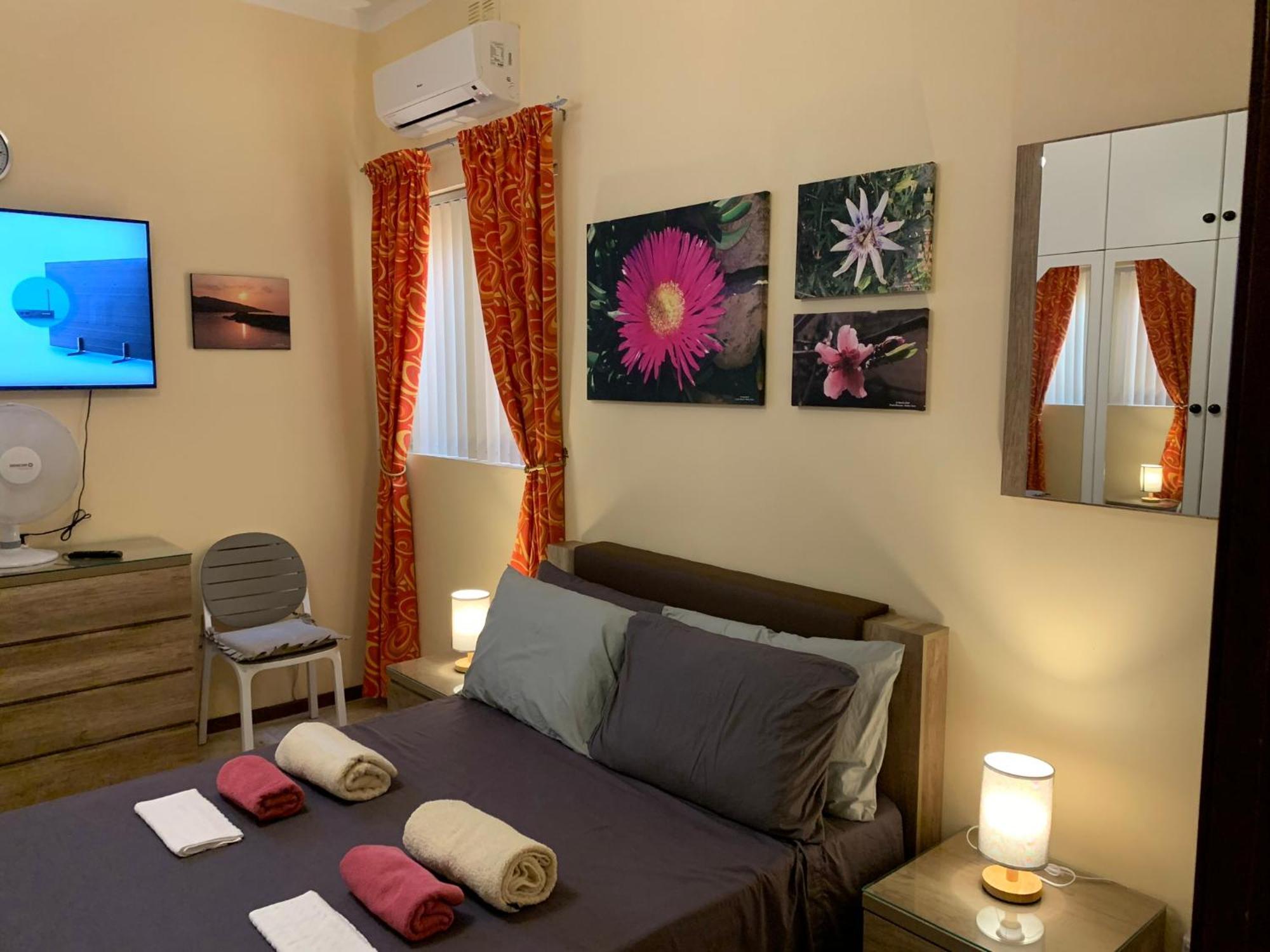 Cloud 9 Residence Għajnsielem Esterno foto