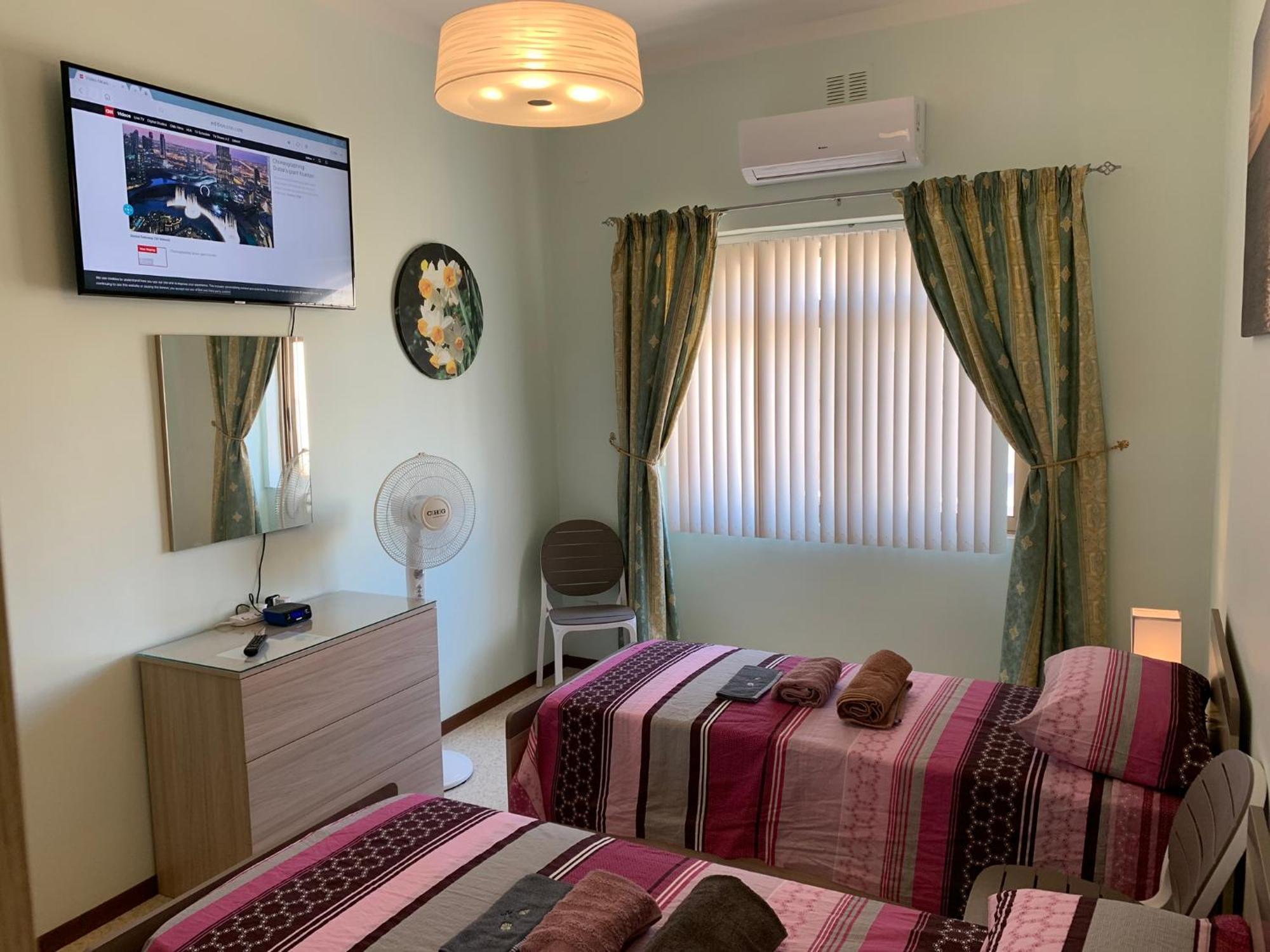 Cloud 9 Residence Għajnsielem Esterno foto