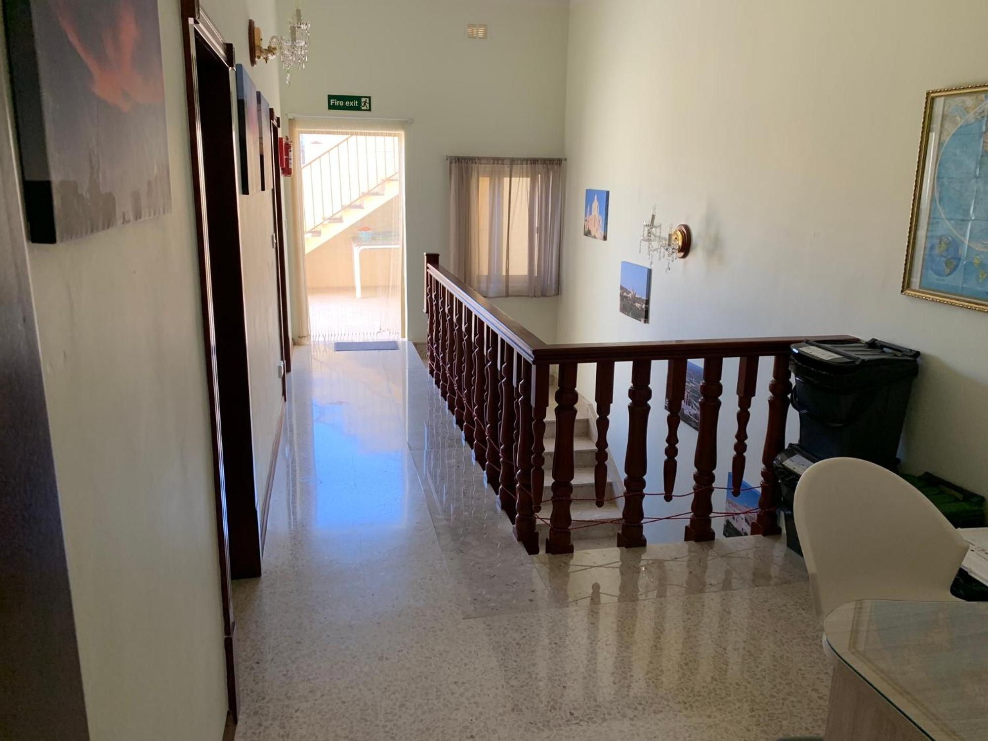 Cloud 9 Residence Għajnsielem Esterno foto