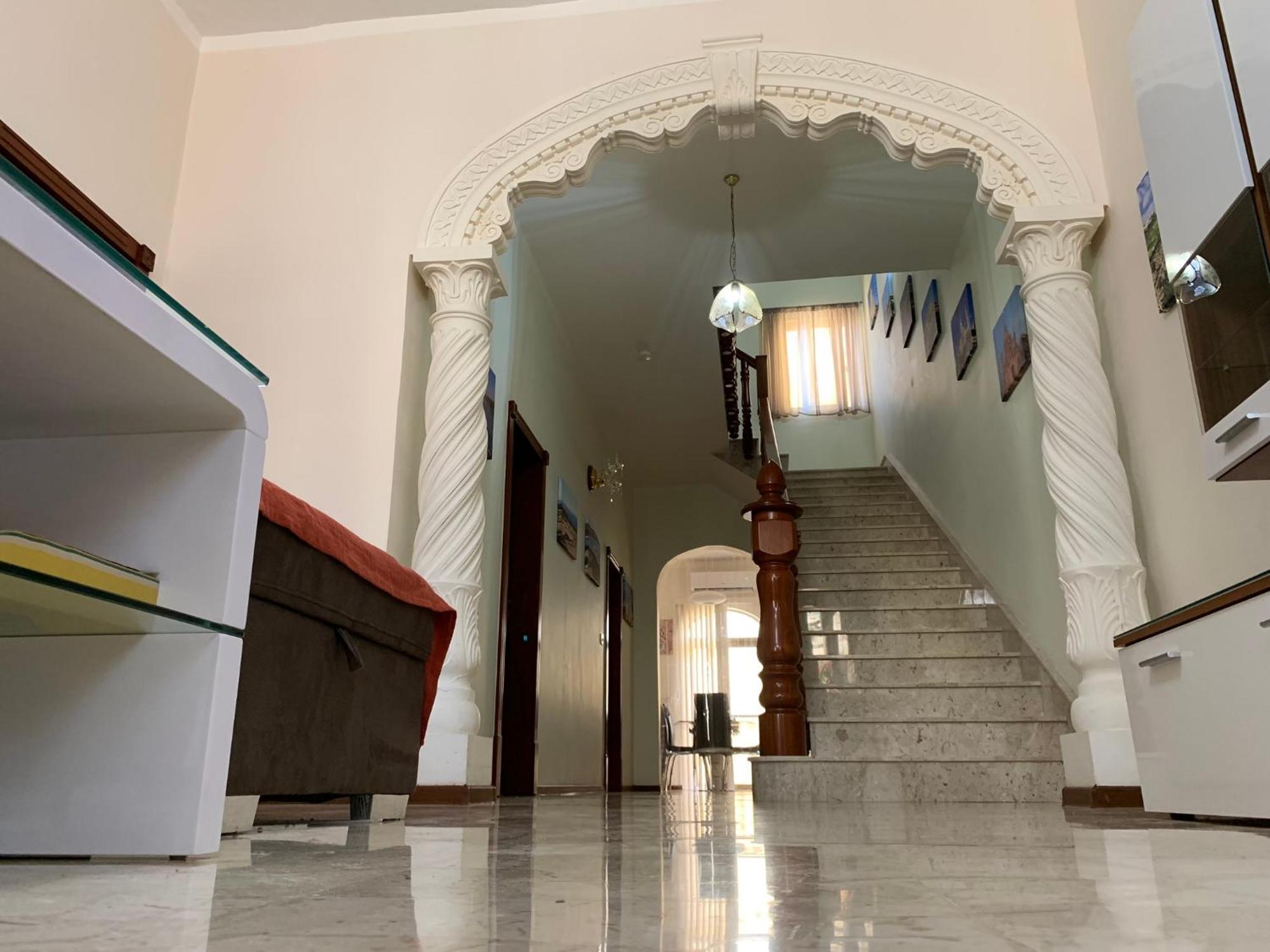 Cloud 9 Residence Għajnsielem Esterno foto
