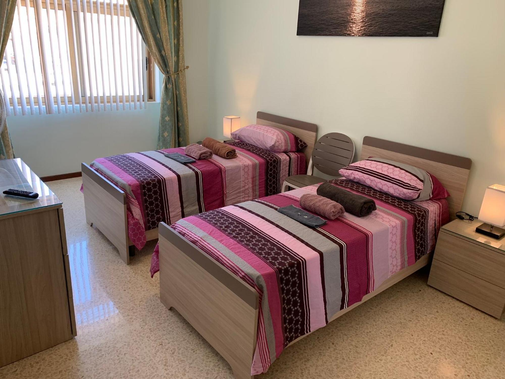 Cloud 9 Residence Għajnsielem Esterno foto