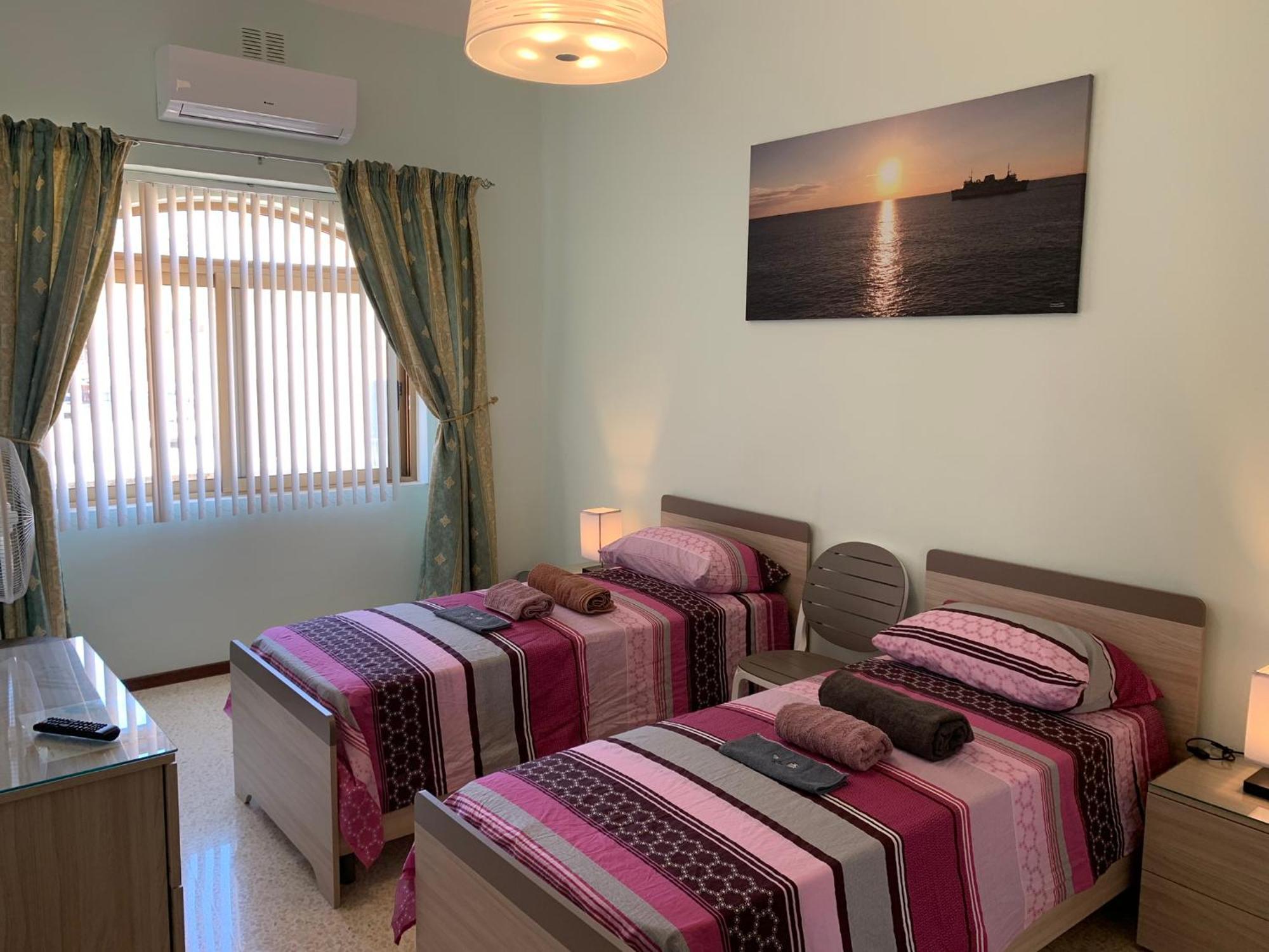 Cloud 9 Residence Għajnsielem Esterno foto